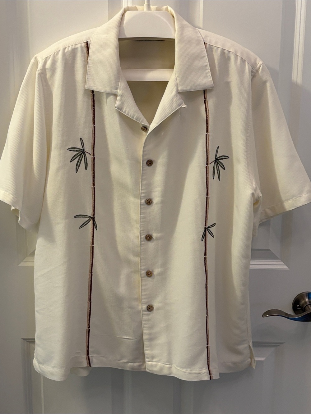 Men's Cream Short-Sleeve Button-Down Shirt with Palm Embroidery Large
